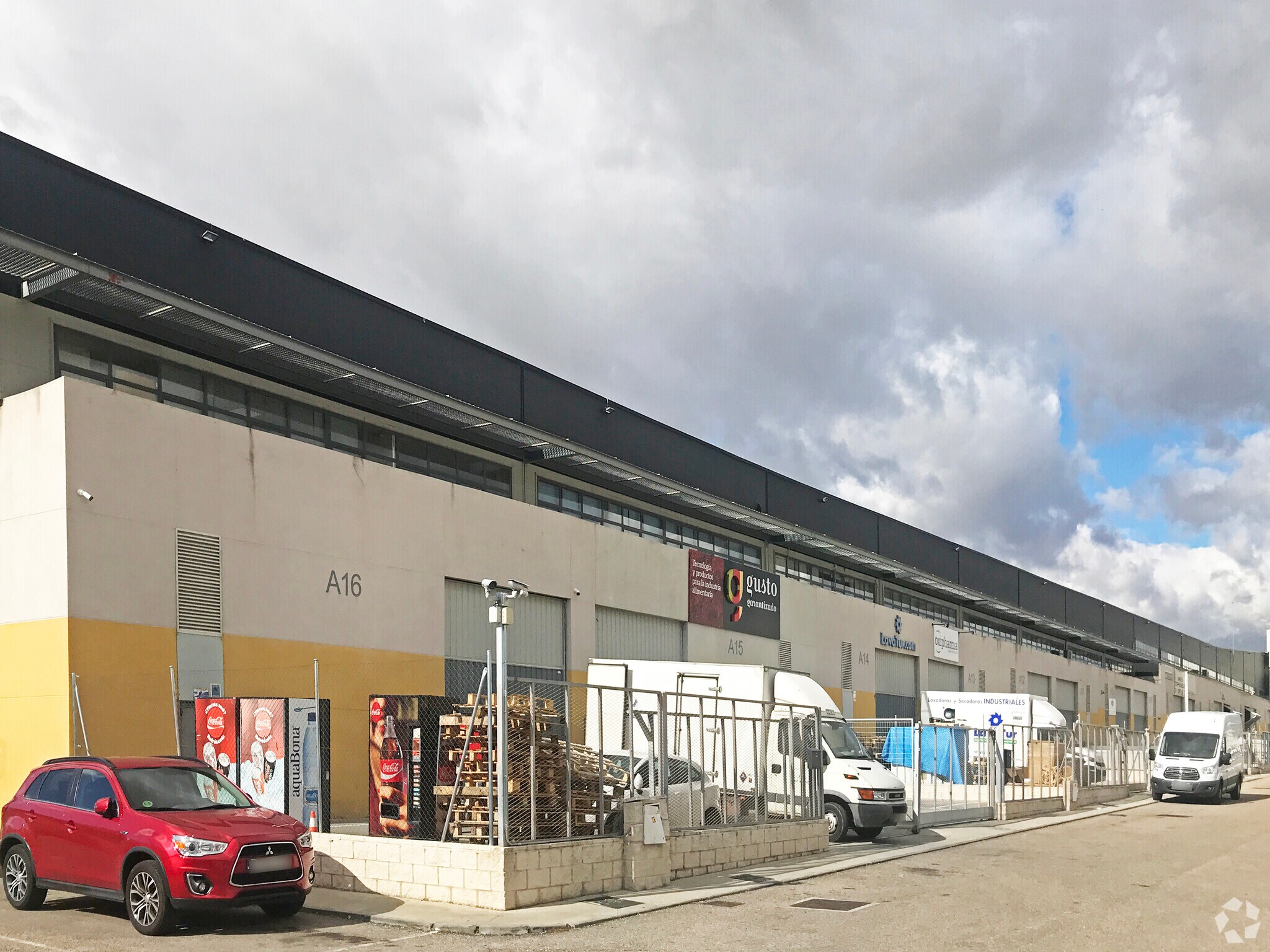 Industrial in Getafe, Madrid to rent Primary Photo- Image 1 of 2