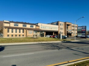 5100-5110 Boul Cousineau, Longueuil, QC for rent Building Photo- Image 1 of 11