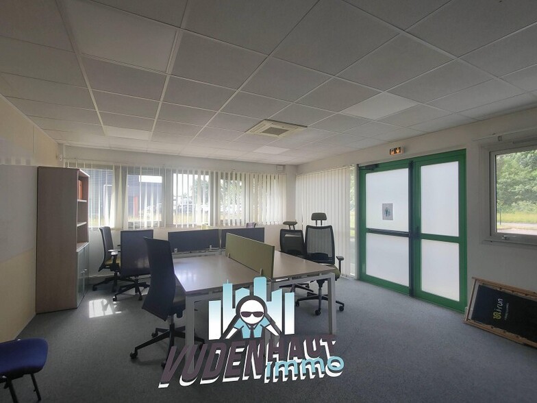 Office in CASTELNAU-D'ESTRETEFONDS to rent - Interior Photo - Image 3 of 9