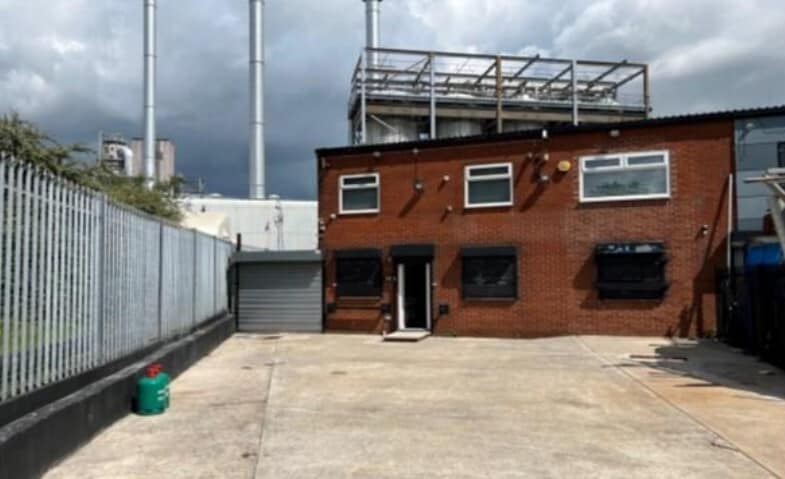 Guinness Rd, Manchester to rent - Building Photo - Image 2 of 5