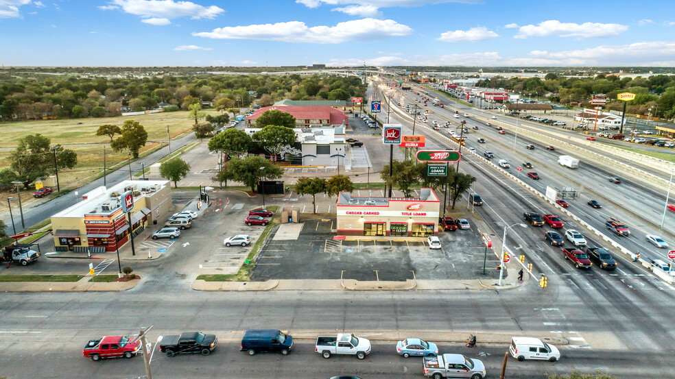 800 E Seminary Dr, Fort Worth, TX for sale - Building Photo - Image 3 of 6