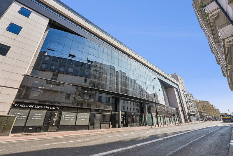 38 Rue Victor Hugo, Levallois-Perret to rent Primary Photo- Image 1 of 19