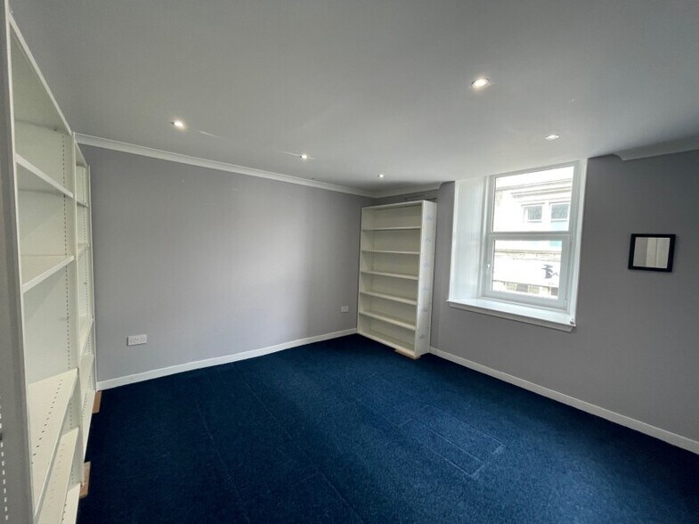 33 Nicolson St, Greenock for sale - Interior Photo - Image 1 of 1