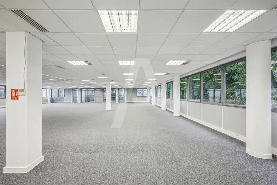 Location Bureaux 200 m² à 424 m² - Photo 1