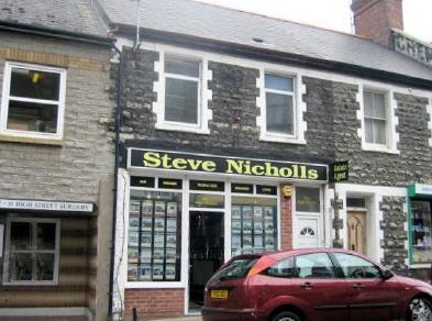 32-33 High St, Barry to rent Primary Photo- Image 1 of 3