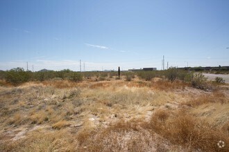 SWC Happy Valley Rd & 13th Ave, Phoenix, AZ for rent Primary Photo- Image 1 of 5