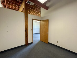 475 Cleveland Ave N, Saint Paul, MN for rent Building Photo- Image 2 of 8