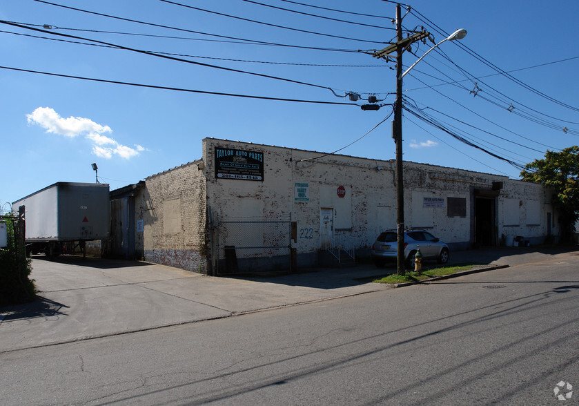 222-234 Pacific St, Newark, NJ for rent - Primary Photo - Image 1 of 2