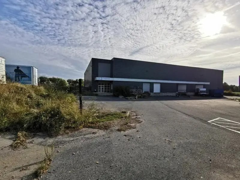Vente Entrepôt 3 200 m² - Photo 1