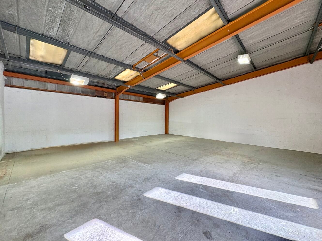 20 Munro Rd, Stirling to rent Interior Photo- Image 1 of 6