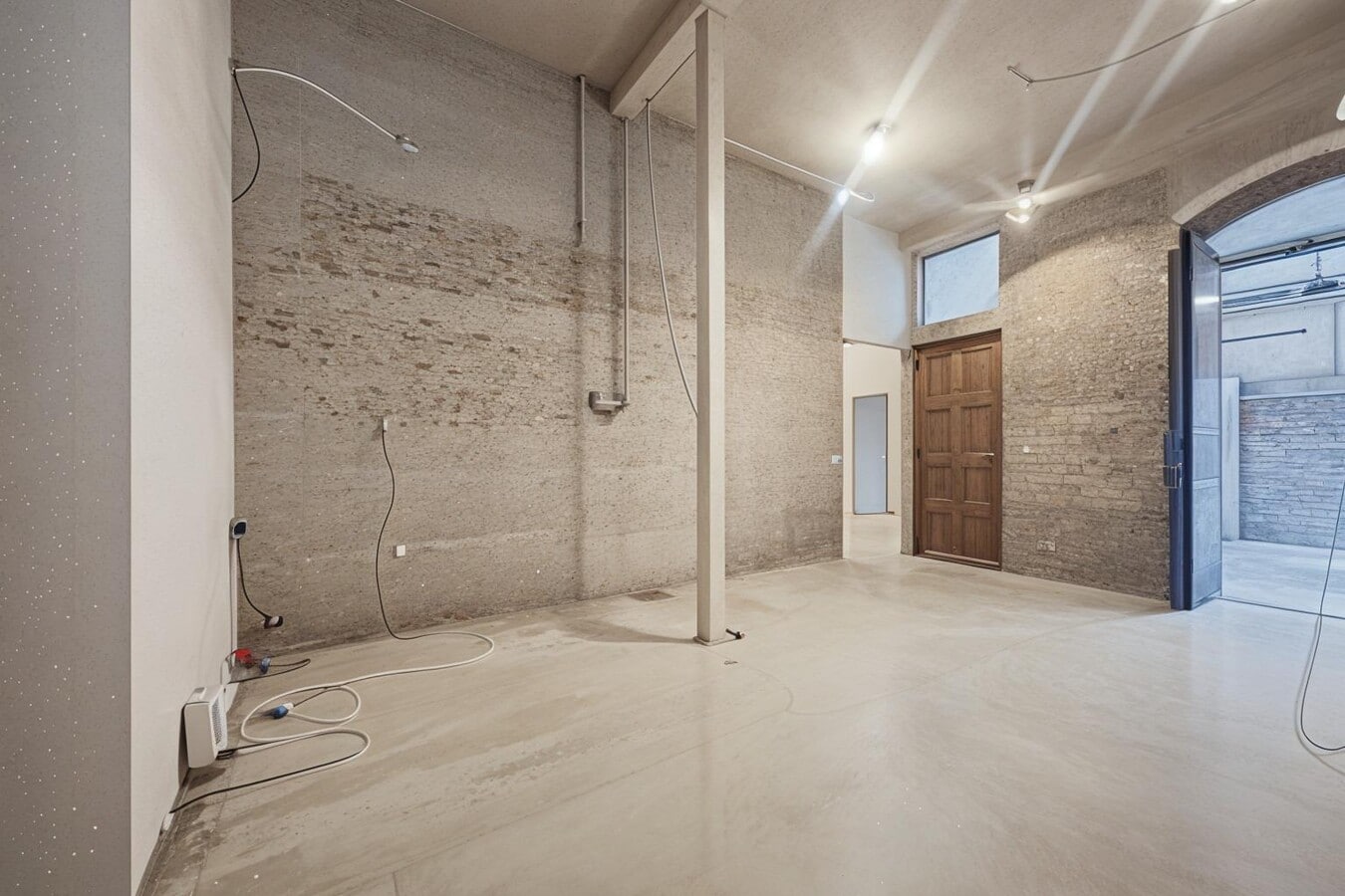 Barcelona, BAR 08001 - Unit L01-18 -  - Interior Photo - Image 1 of 3