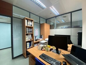 Office in Alcobendas, Madrid to rent Interior Photo- Image 1 of 12