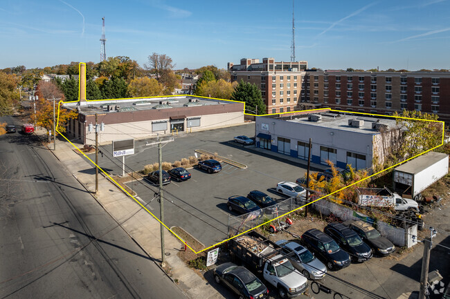 More details for Retail Center with Former Dollar General – Retail for Sale, Trenton, NJ