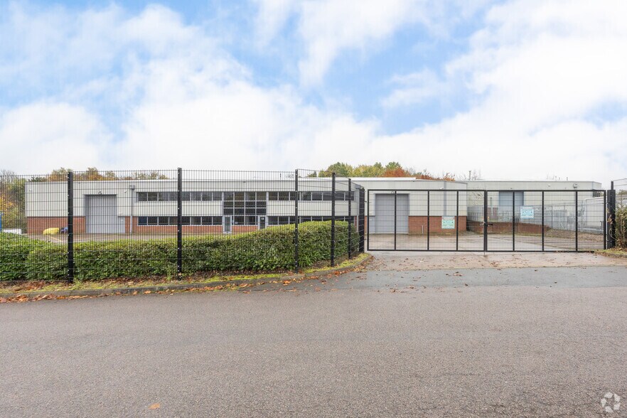 Quinn Clos, Coventry for sale - Primary Photo - Image 1 of 1