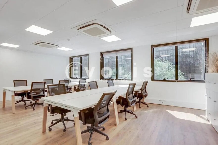 Office in Levallois-Perret to rent - Interior Photo - Image 3 of 3