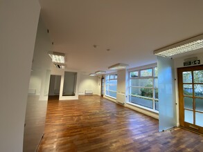 10 Old Tolbooth Wynd, Edinburgh for rent Interior Photo- Image 2 of 5