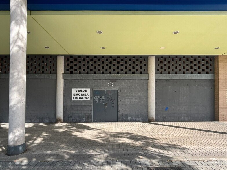Retail in Alcorcón, Madrid to rent - Building Photo - Image 3 of 3