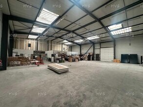 5 Allée Des Banquiers, Aix-en-Provence for sale Interior Photo- Image 2 of 5