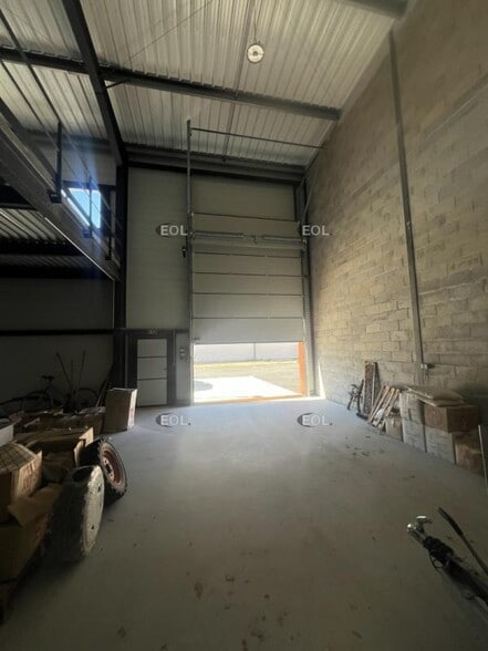 Light Industrial in Signes for sale - Interior Photo - Image 2 of 4