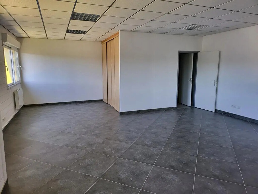 Location Bureaux 44 m² - Photo 1