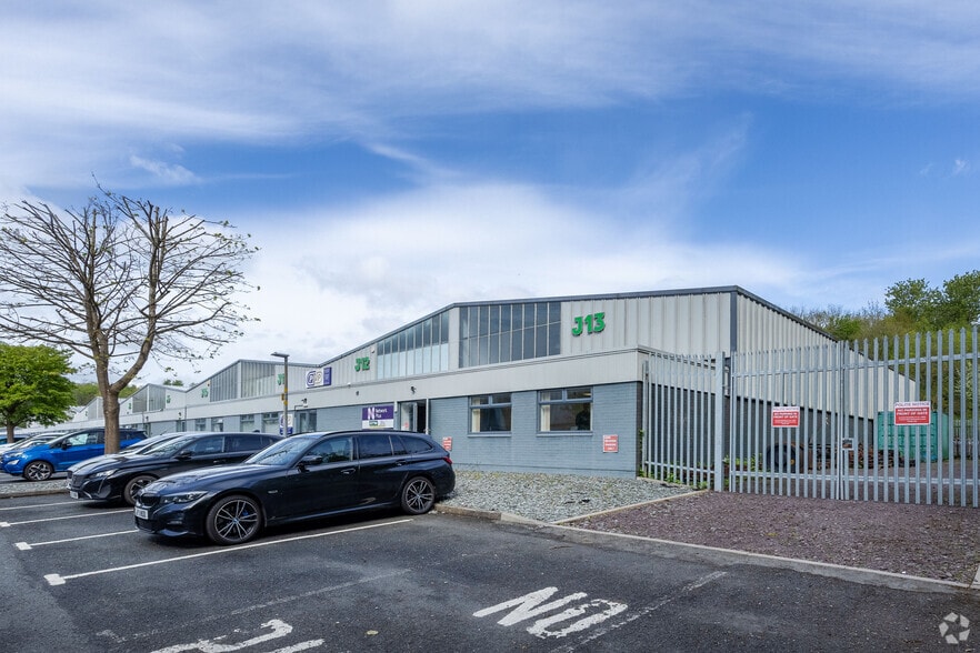 Halesfield 19, Telford to rent - Building Photo - Image 2 of 2