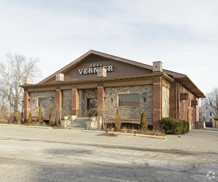 8822 Vernier Rd, Fair Haven, MI for sale - Primary Photo - Image 1 of 1