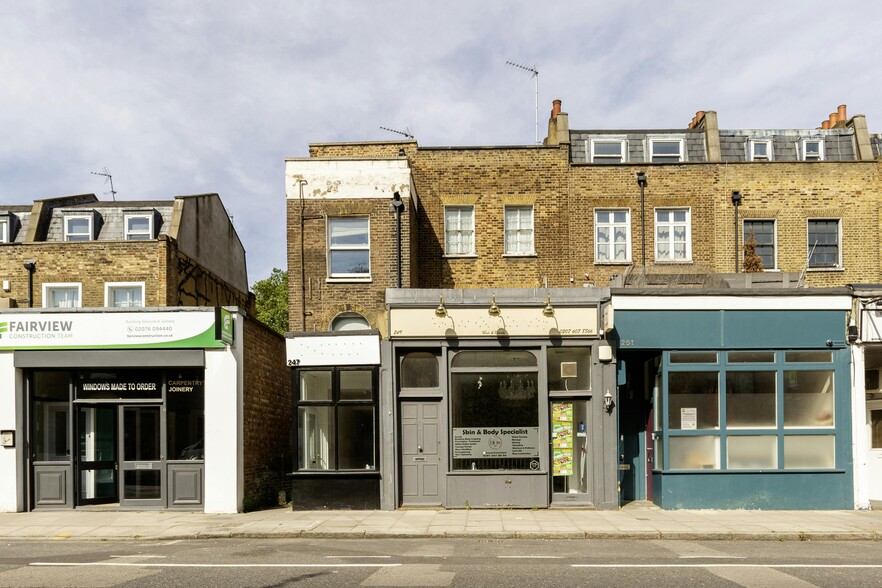 249 Liverpool Rd, London for rent - Building Photo - Image 1 of 10