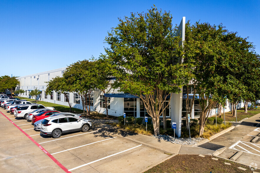 1300 N Central Expy, Allen, TX for rent - Primary Photo - Image 1 of 7