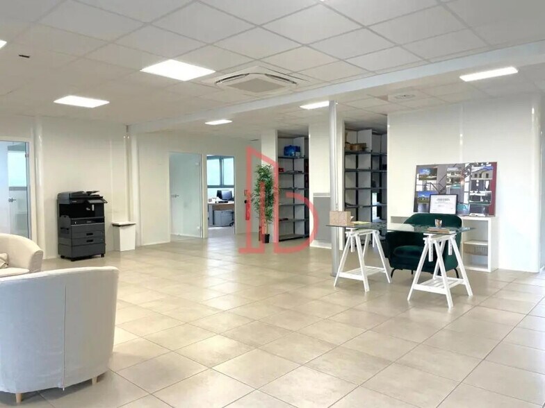 Office in Bruges to rent - Building Photo - Image 1 of 7