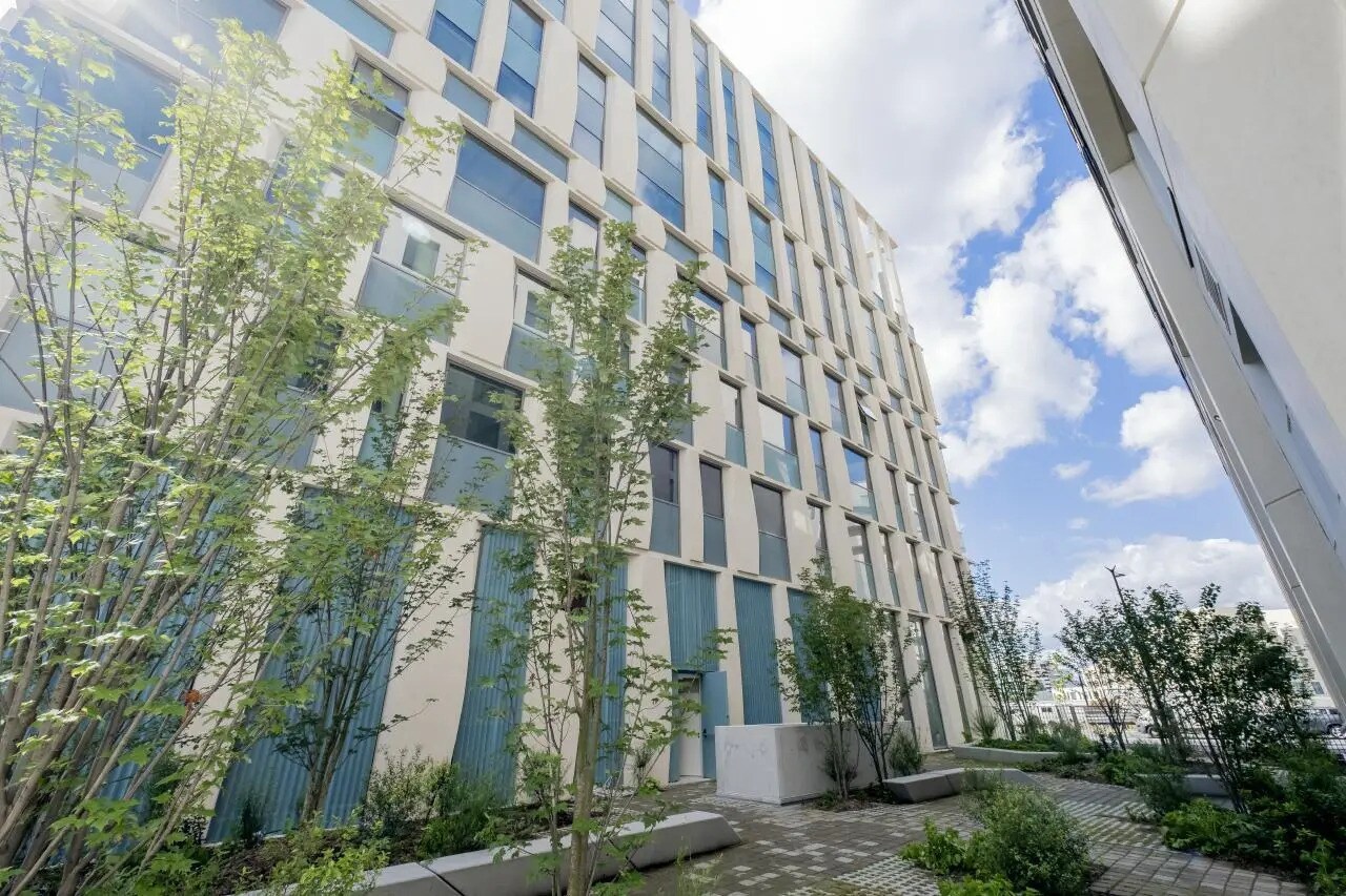 35 Boulevard Joliot-Curie, Bordeaux to rent Building Photo- Image 1 of 34