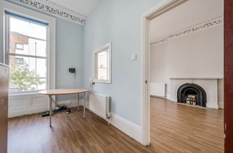 129 University St, Belfast to rent Interior Photo- Image 1 of 2