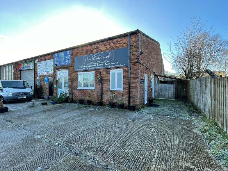 Darby Clos, Swindon, SN2 2PN Industrial for Lease UK