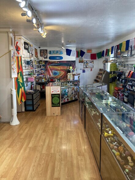 2239 S King St, Honolulu, HI to rent - Building Photo - Image 2 of 3