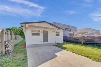 5814 Plunkett St, Hollywood, FL for sale Primary Photo- Image 1 of 54