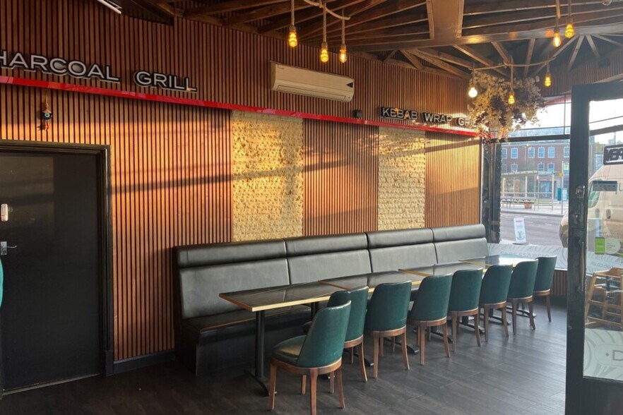 3 The Strand, Exmouth for sale - Interior Photo - Image 3 of 5