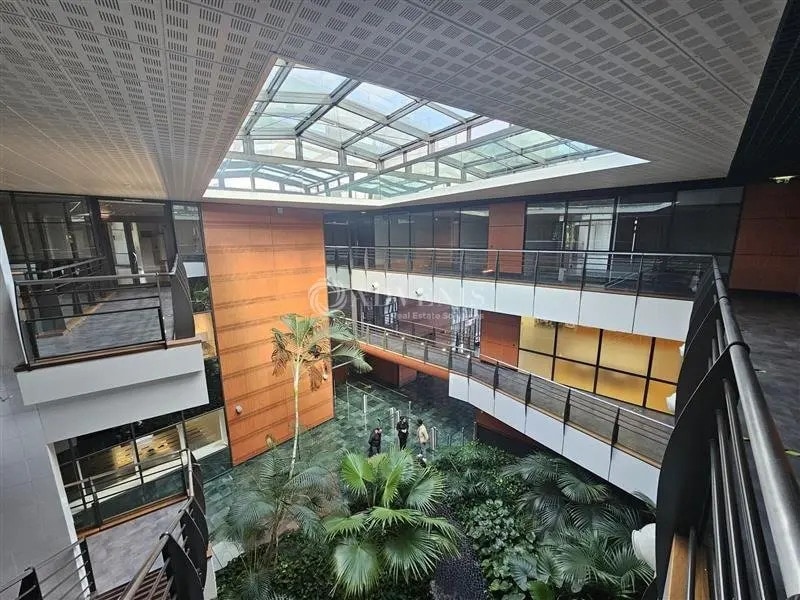 Office in Rosny-sous-Bois to rent Interior Photo- Image 1 of 13
