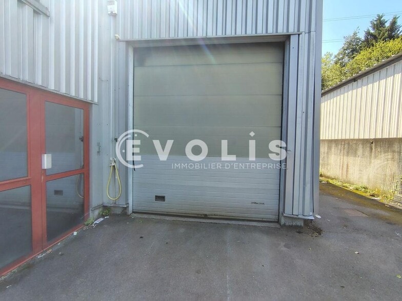 Light Industrial in Villemomble to rent - Building Photo - Image 3 of 12