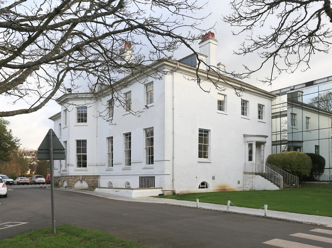 More details for Thorncroft Dr, Leatherhead - Co-working to Rent