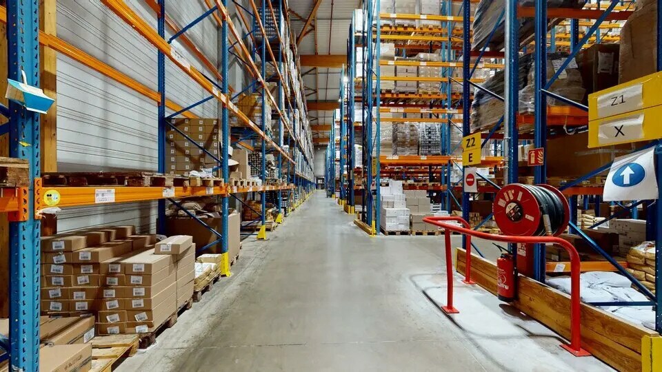 Light Industrial in Brignais for sale Interior Photo- Image 1 of 5