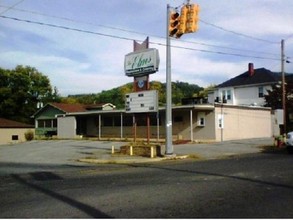 202 S Elm St, Erwin, TN for sale Primary Photo- Image 1 of 1