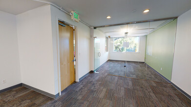 644 Emerson St, Palo Alto, CA for rent Interior Photo- Image 1 of 6