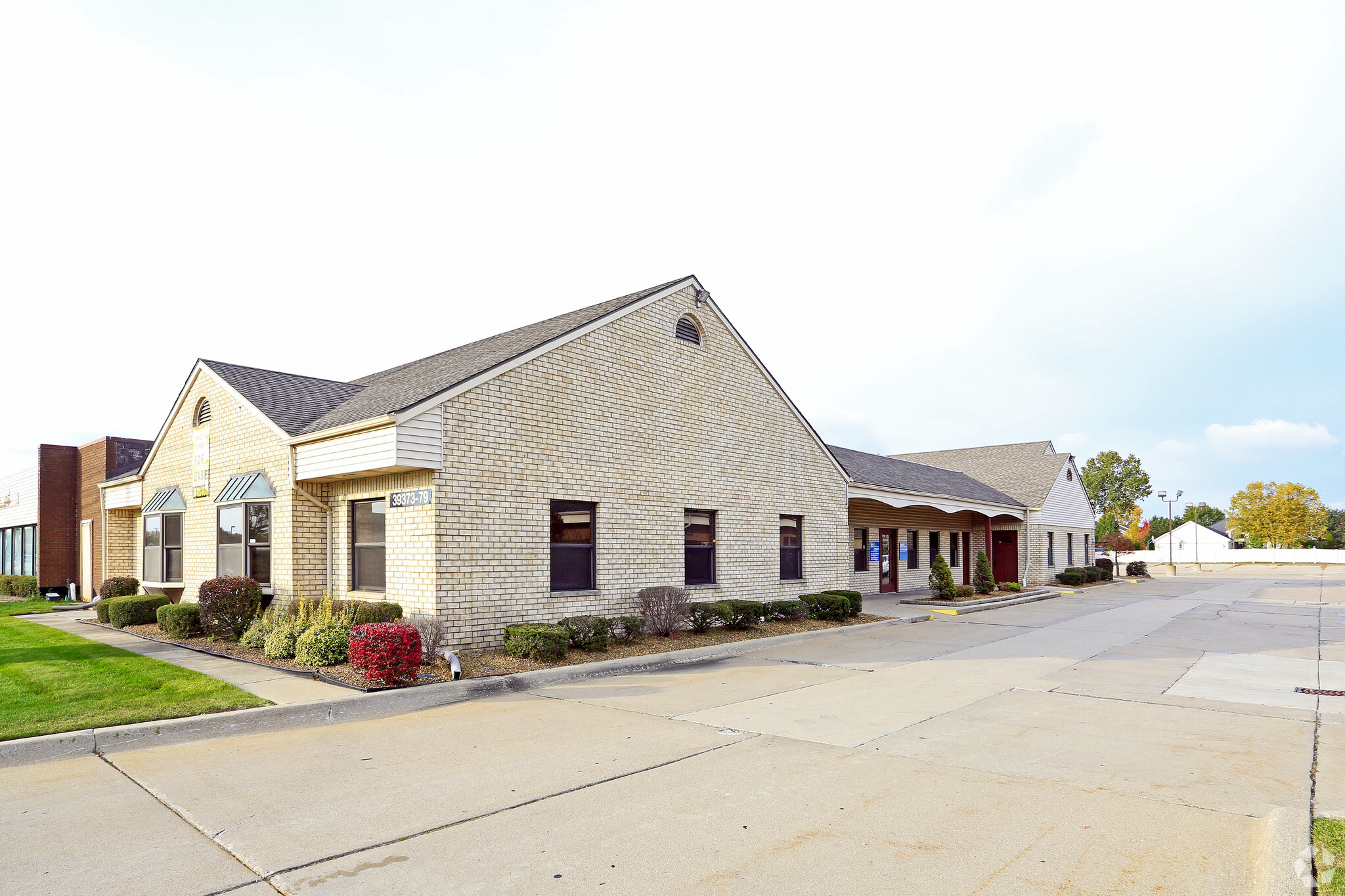 39373-39379 Garfield Rd, Clinton Township, MI for sale Primary Photo- Image 1 of 1