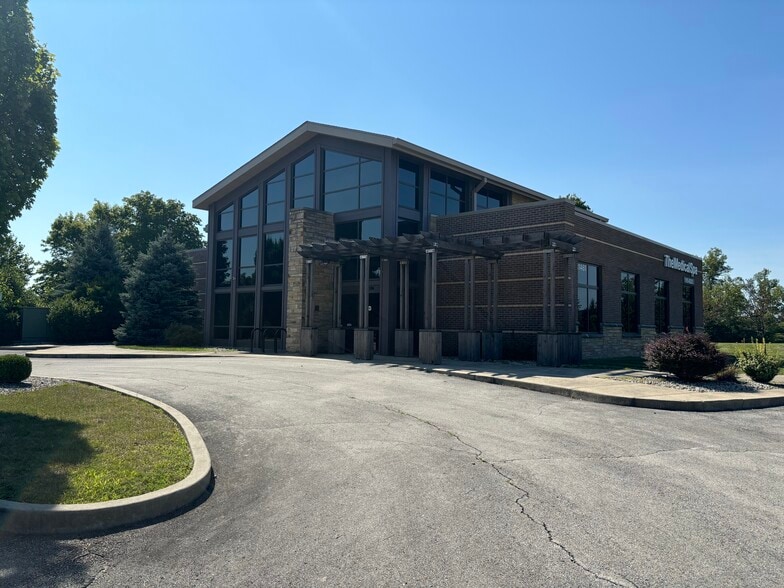 11481 Olio rd, Fishers, IN for sale - Building Photo - Image 1 of 11