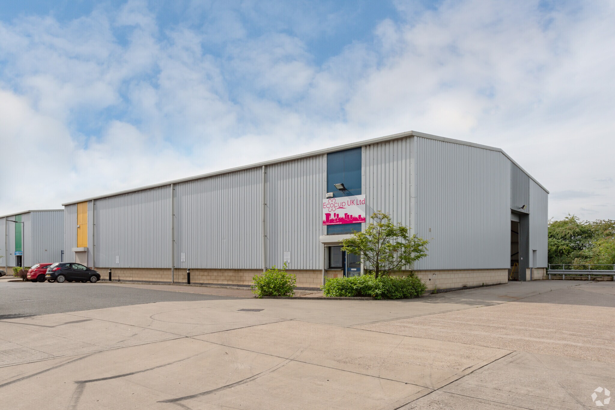 Hemdale, Nuneaton for sale Primary Photo- Image 1 of 1