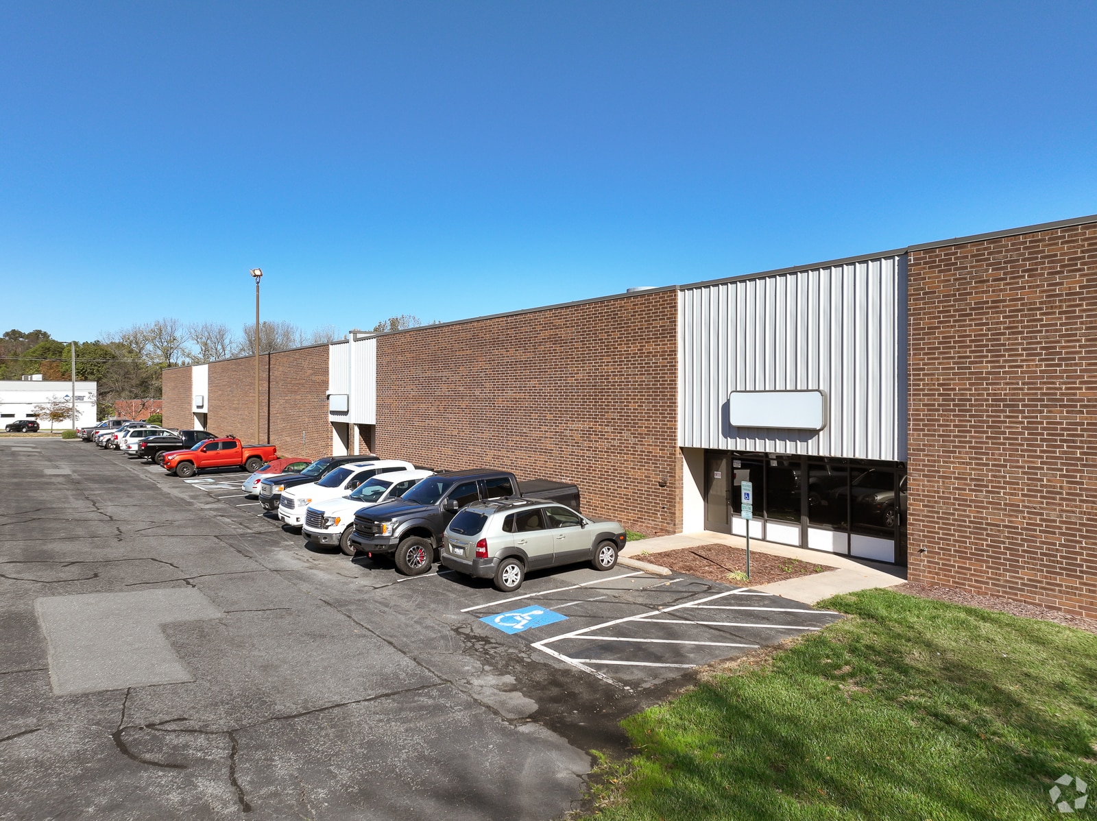 4101 Revolution Park Dr, Charlotte, NC to rent Building Photo- Image 1 of 14