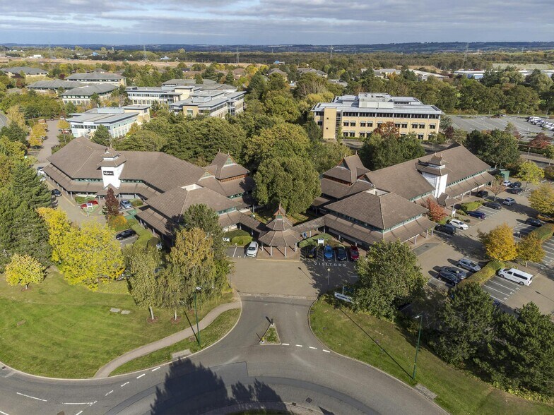 4200-4520 Solihull Pky, Birmingham to rent - Building Photo - Image 2 of 17