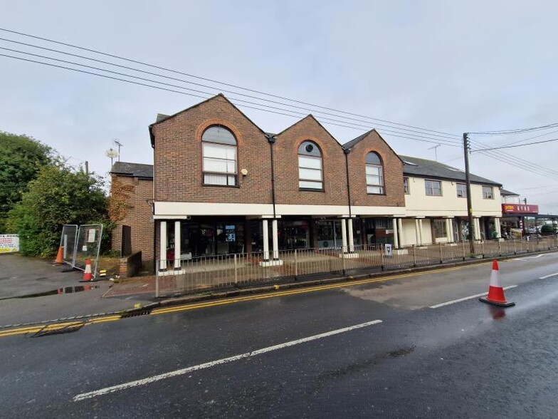 10-20 Main Rd, Hockley for rent - Building Photo - Image 1 of 2