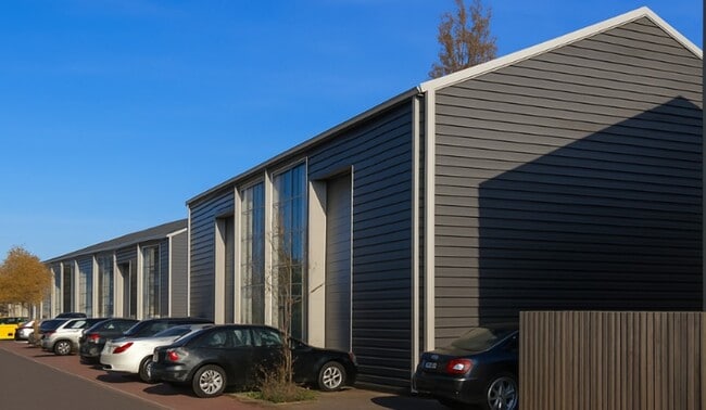 More details for 5 Propeller Way, London - Industrial to Rent