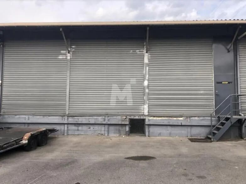 Industrial in Villeneuve-Saint-Georges to rent - Building Photo - Image 2 of 5