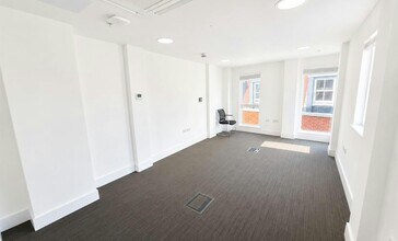 12A-12D Meeting House Ln, Brighton to rent Interior Photo- Image 1 of 6